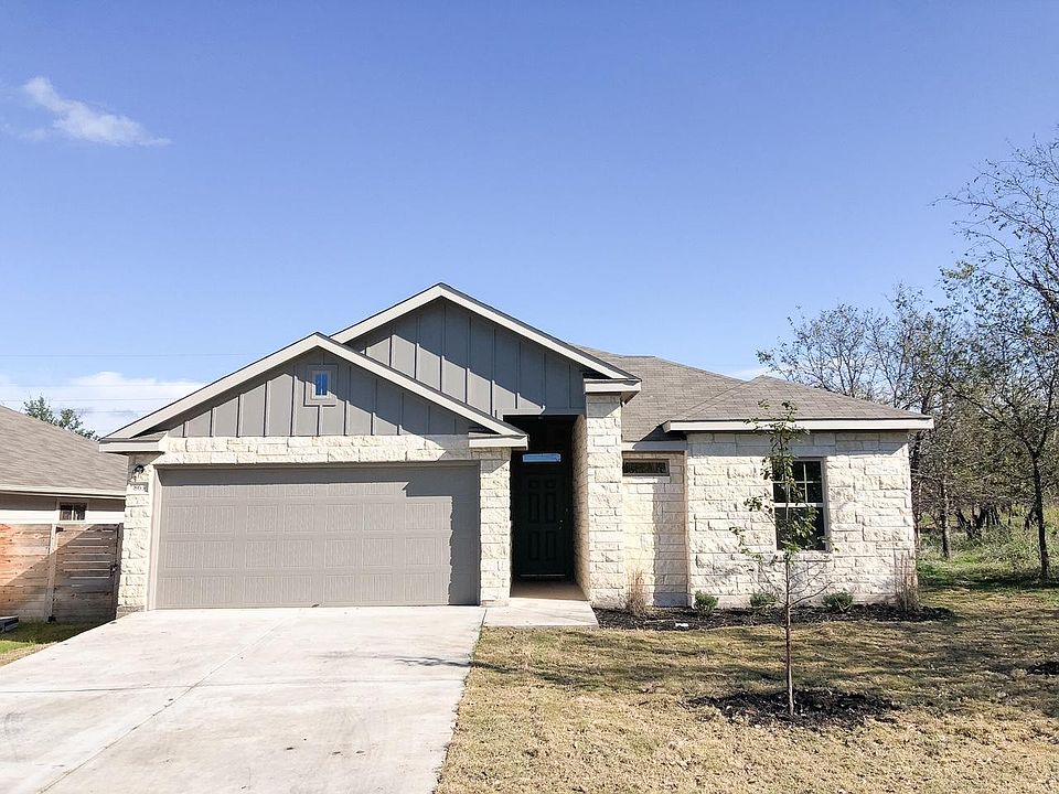 863 Pine Lane - View of water from the front yard!