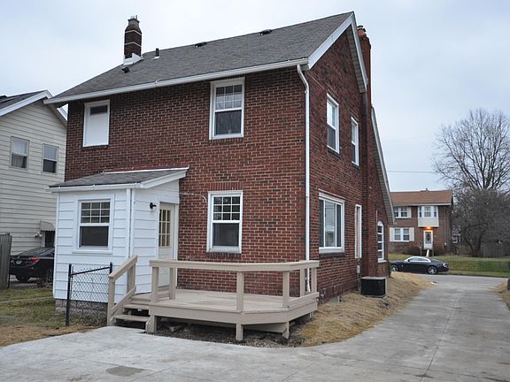 2nd image of 430 Sumatra Ave