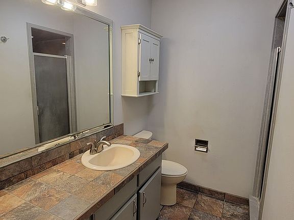 4th image of 1106 Ottawa Trl
