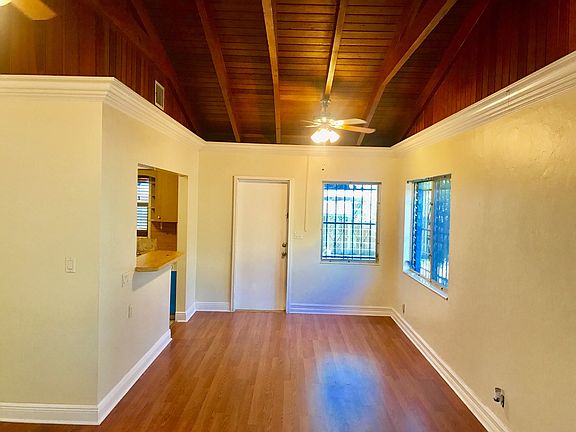 3rd image of 1012 W Las Olas Blvd
