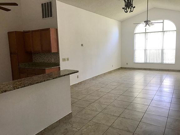 kitchen, family room, breakfast area