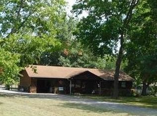 902 N Delaware St, Chouteau, OK 74337