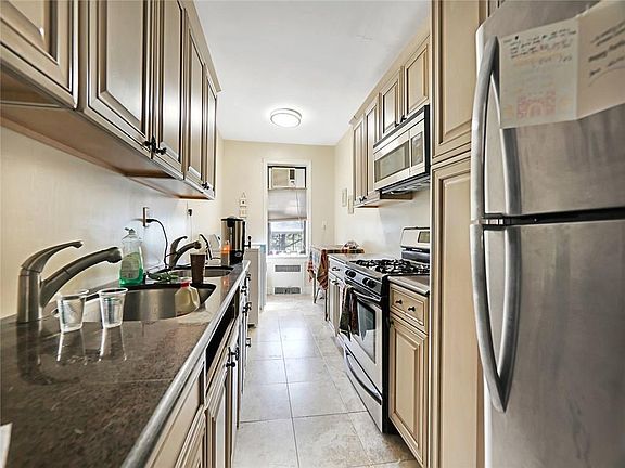 4th image of 515 Avenue I APT 4F