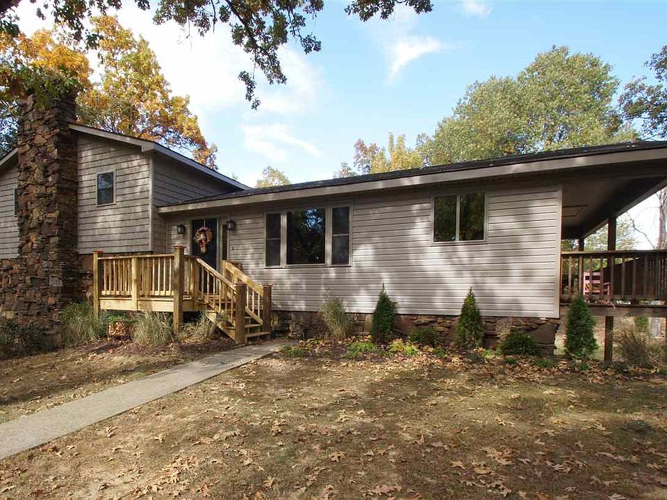 1st image of 201 Les Lee Dr