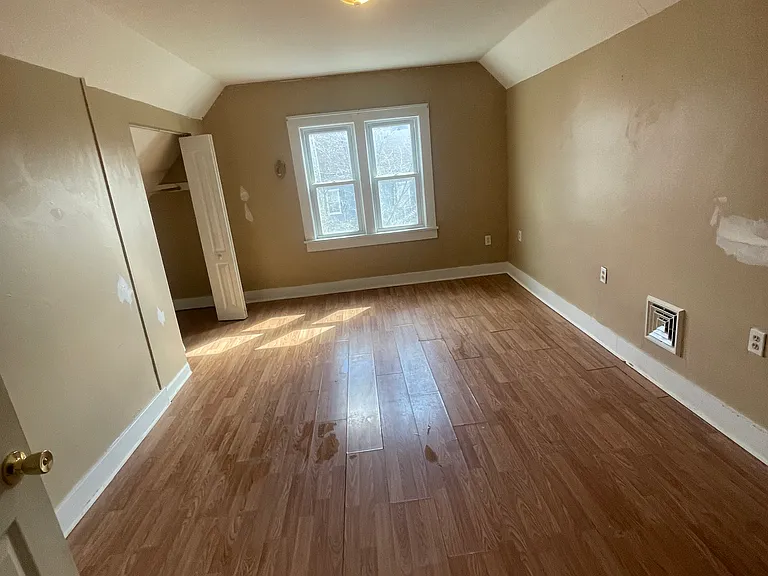 13 McMartin St #2 — Photo 9