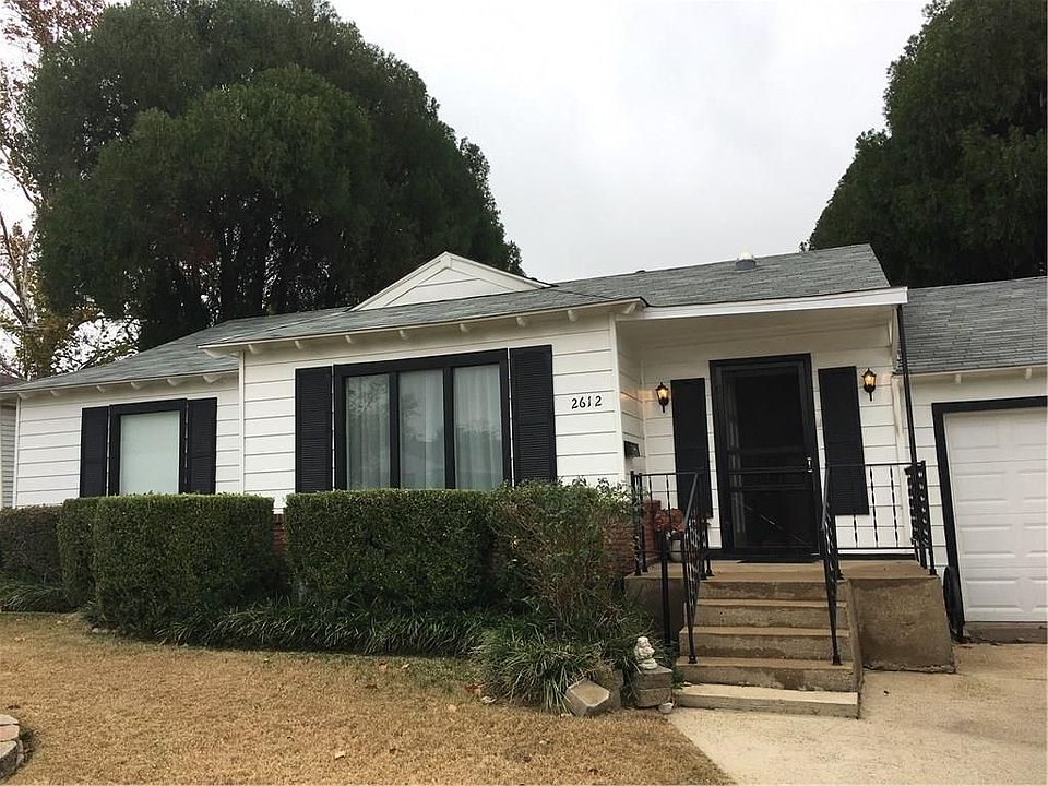 2nd image of 2612 Marietta Dr
