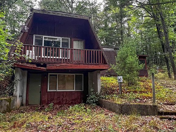 3rd image of 112 Valley Cir