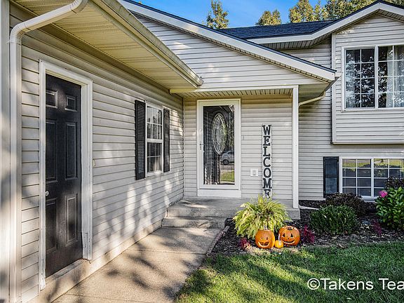 3rd image of 10543 Northfield Dr