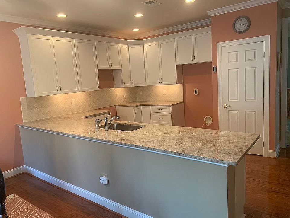 New kitchen, appliances