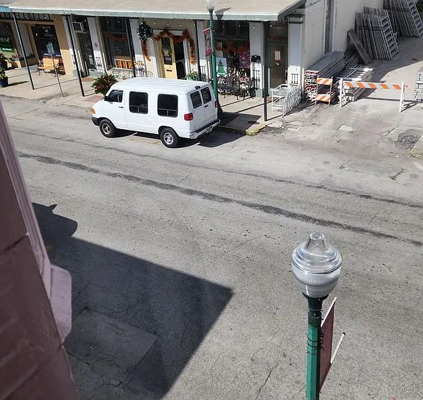 101 W Oak St — Photo 13