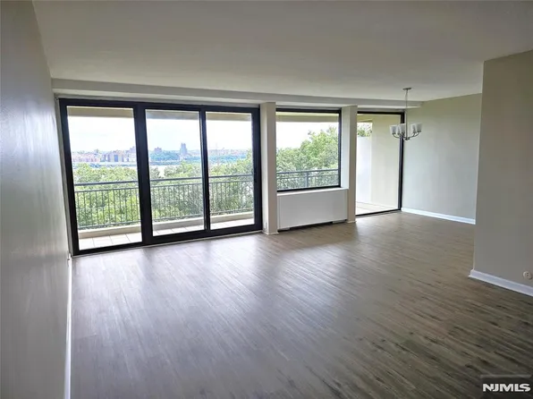 4 Horizon Rd APT 408, Fort Lee, NJ 07024