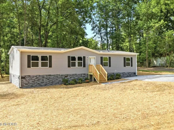 687 Hen Valley Rd, Oliver Springs, TN 37840