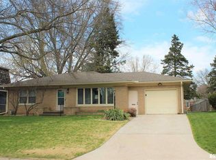 3215 35th Ave, Rock Island, IL 61201