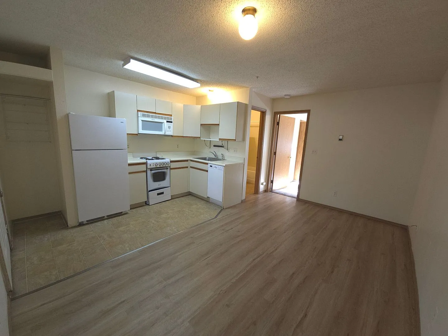 1734 Walnut St. — Photo 3