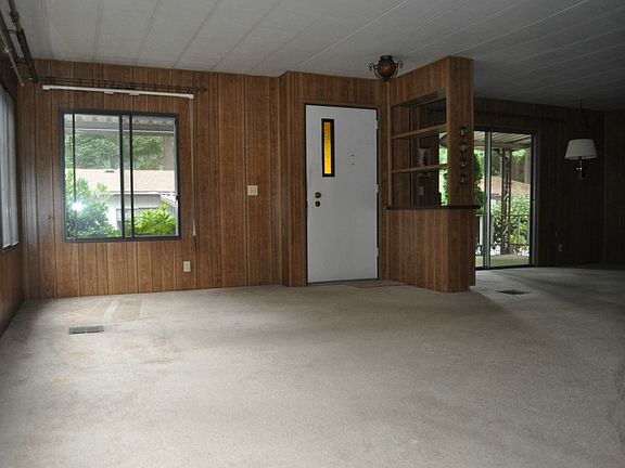 3rd image of 11424 124th Street Ct E #120