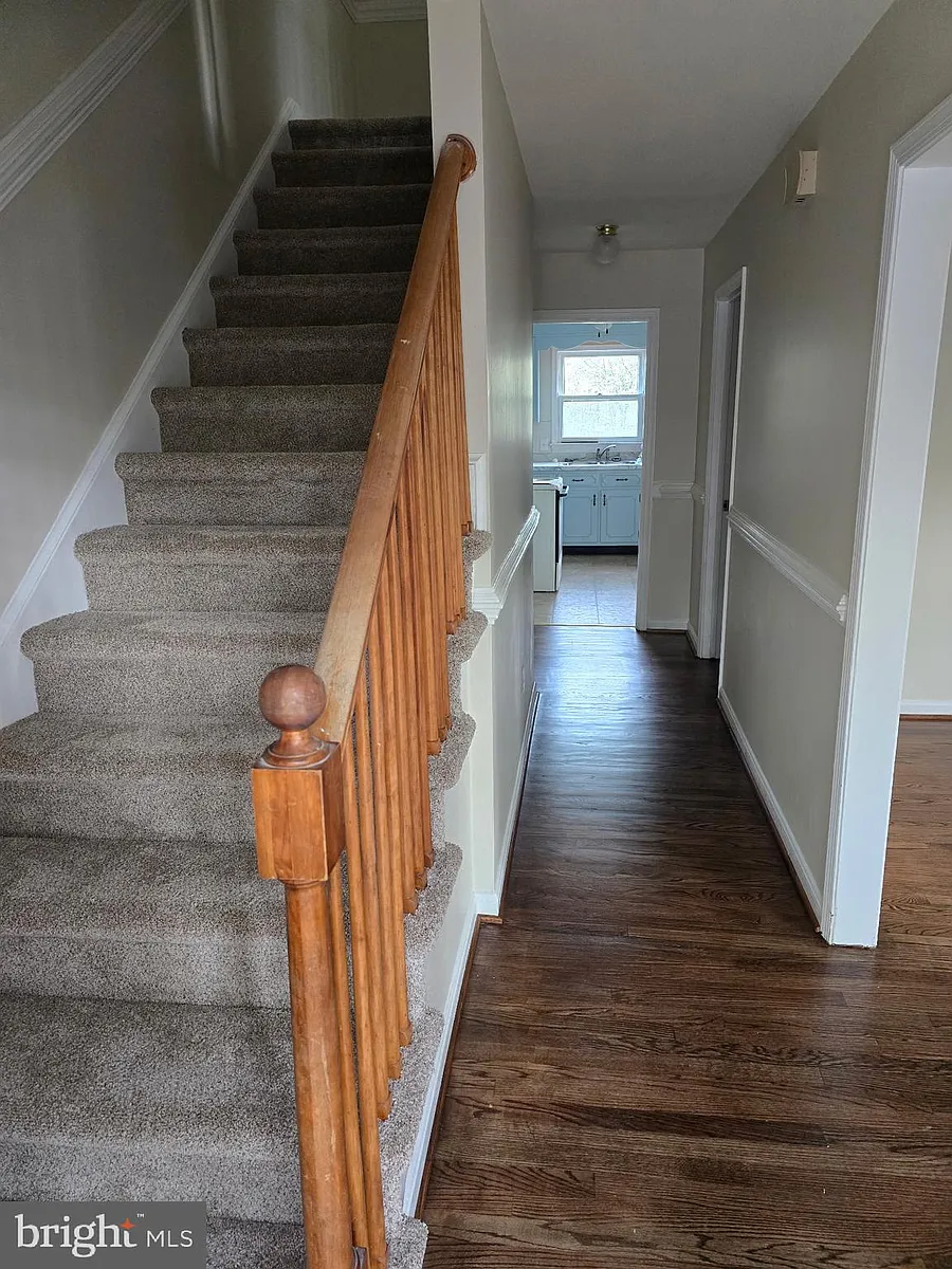 Building Photo - 439 Ridgemore St