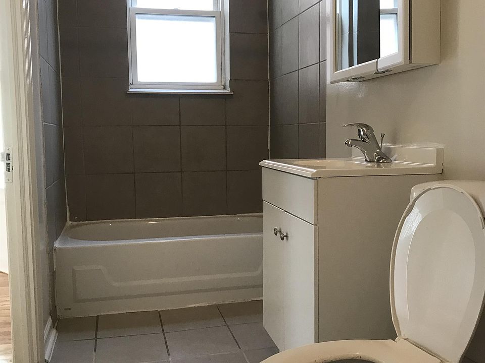 2nd image of 543 E 74th St #3