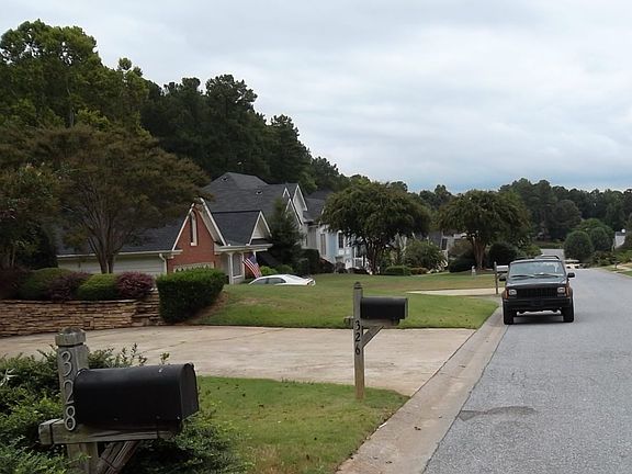 2nd image of 326 Etowah Valley Trce