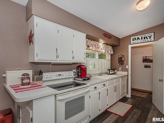 5th image of 2534 E Lombard St