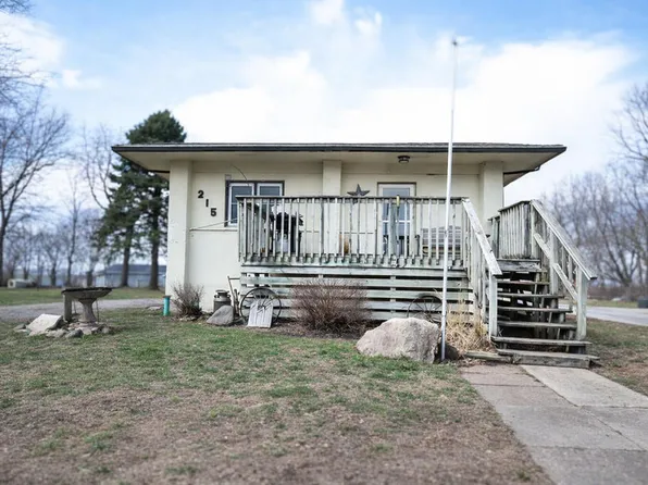 215 NW 1st St, Gilmore City, IA 50541