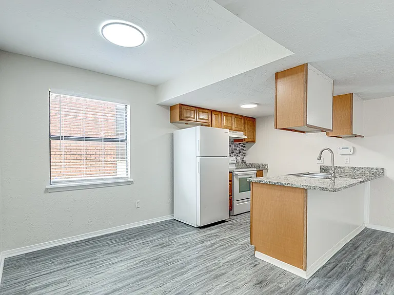 2904 NW 45th Pl #2904-C — Photo 11