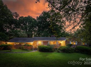 327 Livingston Dr, Charlotte, NC 28211