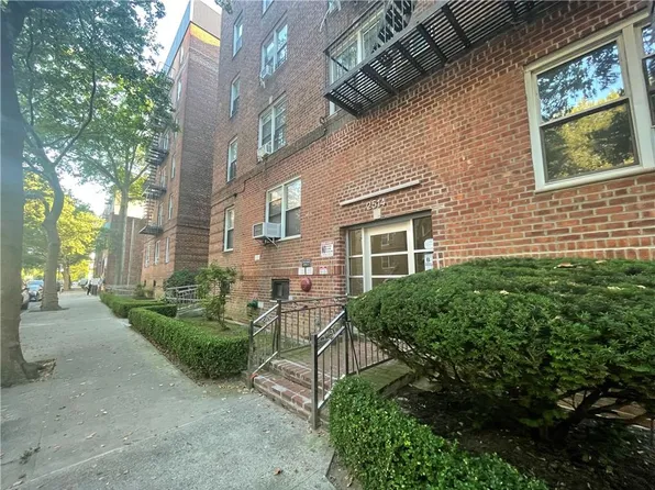 2514 East 7th Street image 1 of 24