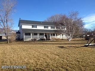2nd image of 979 Pamela Ln