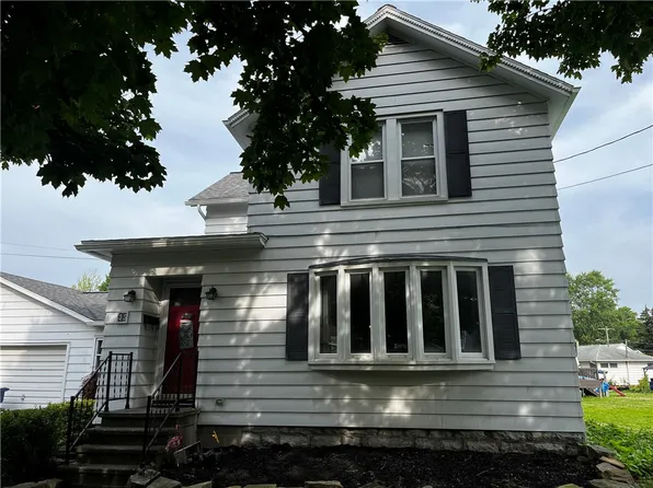 53 Troy St, Seneca Falls, NY 13148