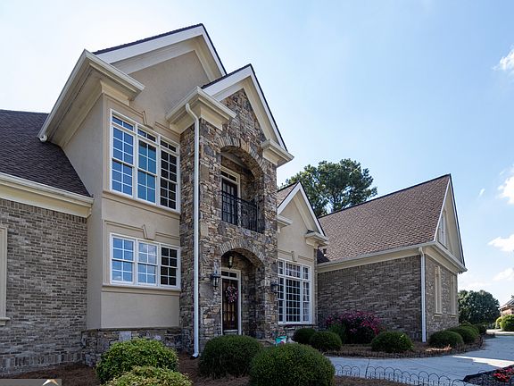 4th image of 105 Muirfield Way