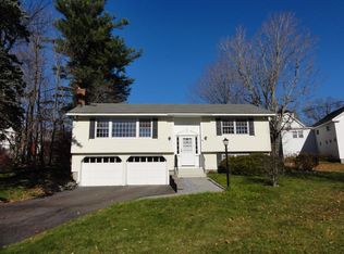 38 Parkside Rd, New London, NH 03257