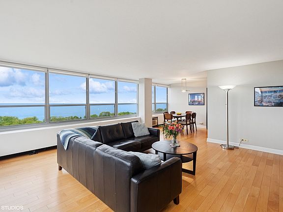 5th image of 3550 N Lake Shore Dr APT 1901