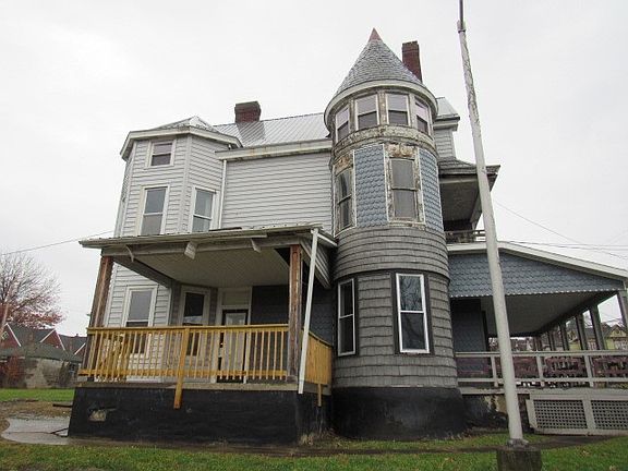 2nd image of 25 Ben Lomond St