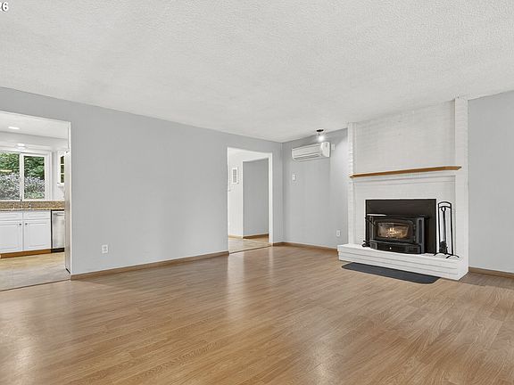4th image of 15005 NE 71st St