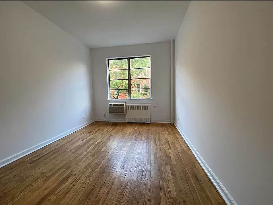 1st image of 319 W 22nd St APT 3D