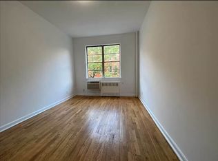 319 W 22nd St APT 3D, New York, NY 10011