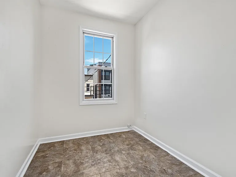 28 Armstrong Ave #2 — Photo 14