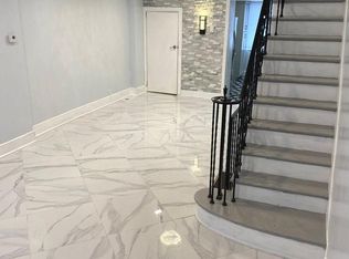 355 Tree St, Philadelphia, PA 19148