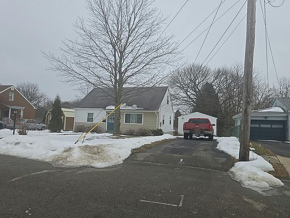 2nd image of 2306 Audley Ave
