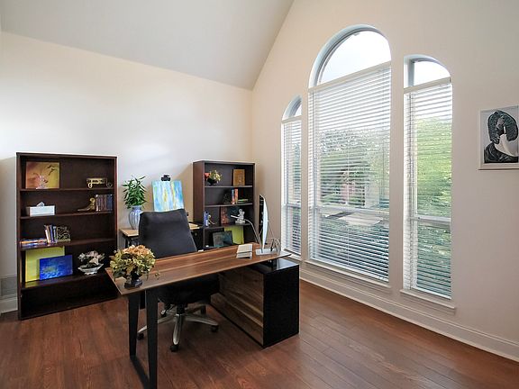 4th image of 6541 Copperfield Ln