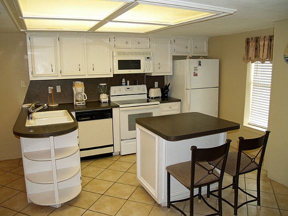 2nd image of 400 Padre Blvd Unit 102