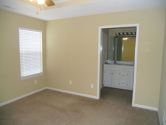 2nd image of 1609 NW Hilltop Ln