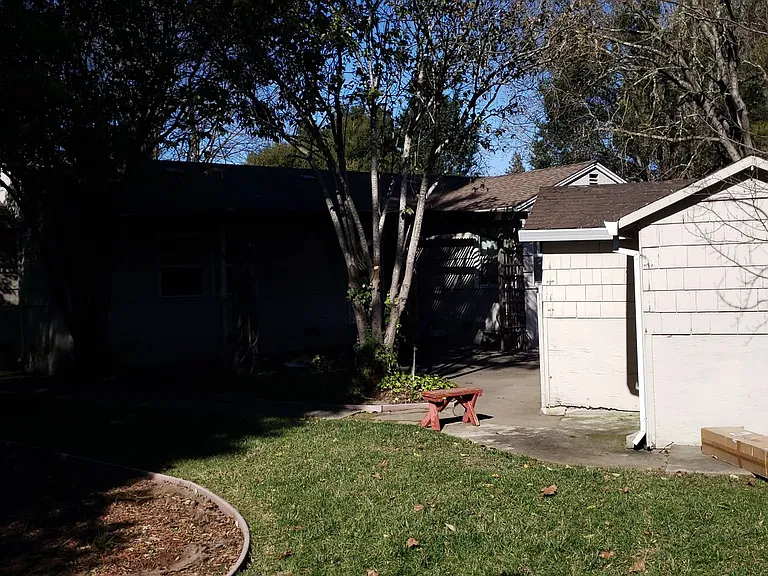 926 Louisa Ct — Photo 8