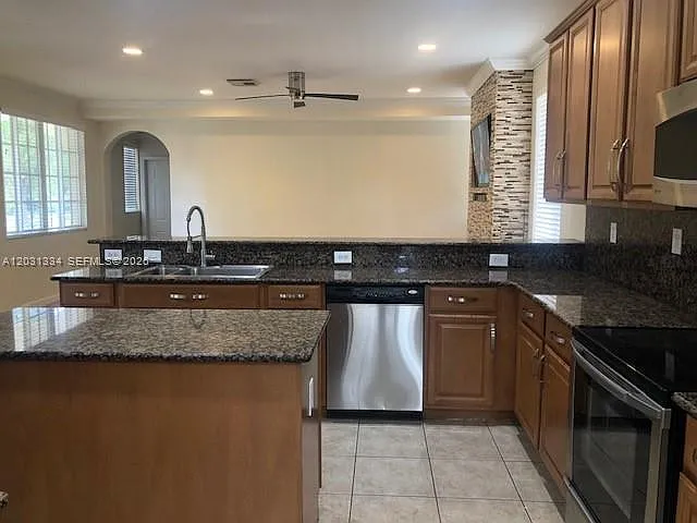 27424 SW 140th Ave — Photo 4