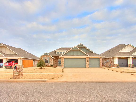 3rd image of 3904 Palisade Ln