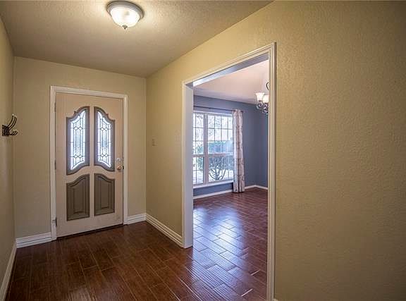 5th image of 4101 Steeplewood Ct