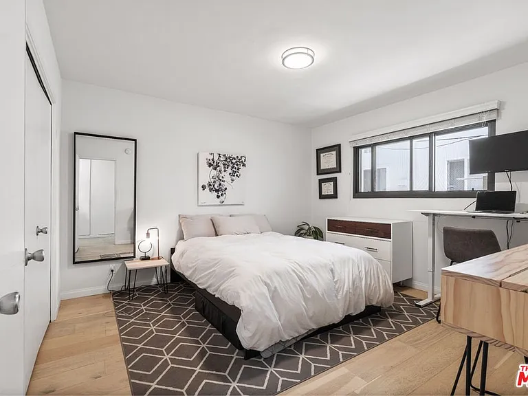 8630 Falmouth Ave #4 — Photo 1