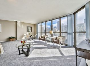 10 E Ontario St APT 2111, Chicago, IL 60611