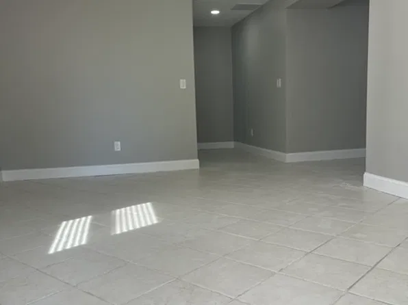 (undisclosed Address), Perth Amboy, NJ 08861