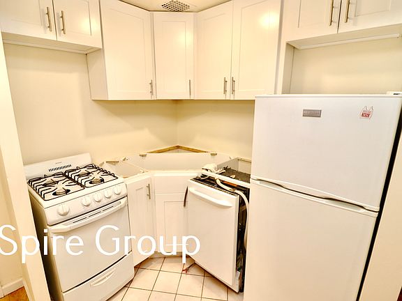 2nd image of 722 Amsterdam Ave APT 1c